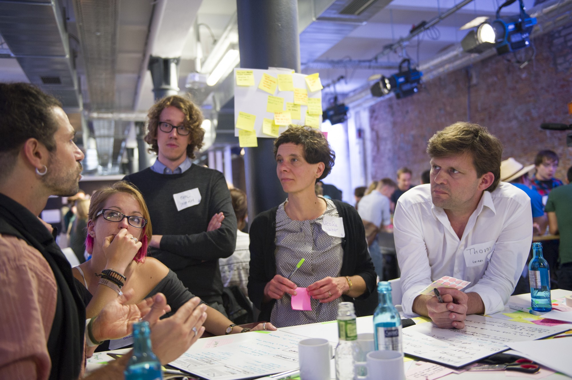 Participants use design thinking to develop new news-media product ideas at Connect Berlin. Credit: Steffi Loos